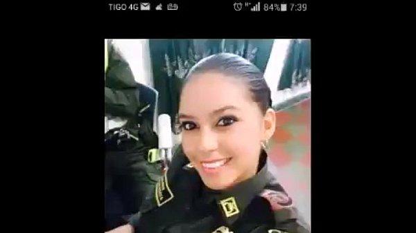 Fantasia de policial militar feminina